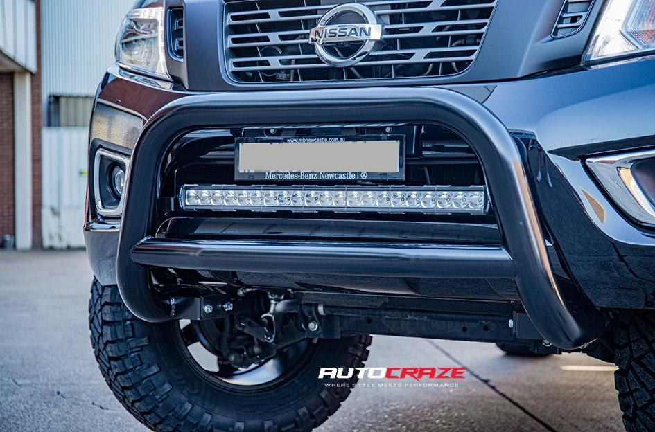 NISSAN NAVARA KICKER MATTE BLACK