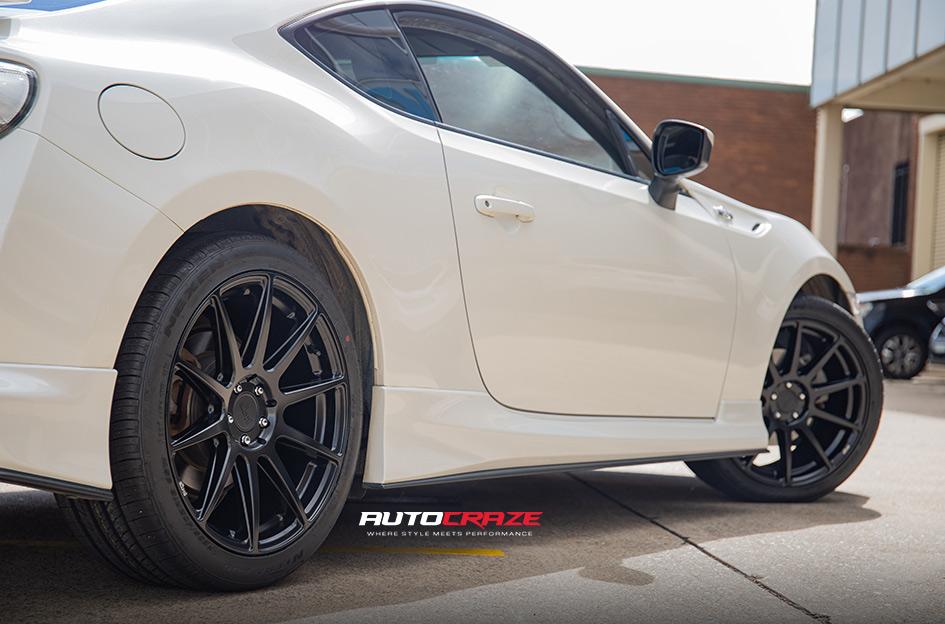 TOYOTA 86 ESSEN SATIN BLACK