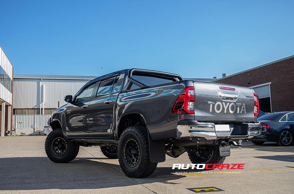 TOYOTA HILUX N80 4WD D LOCKER BLACK