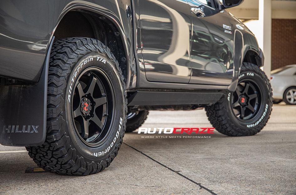 TOYOTA HILUX N80 4WD PROSECUTOR MATTE BLACK