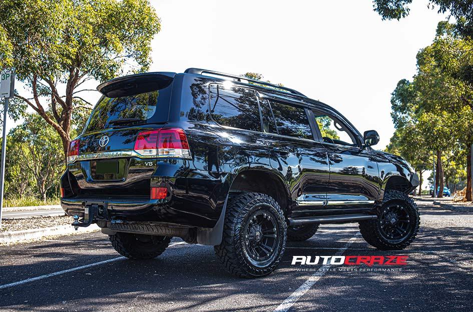 TOYOTA LANDCRUISER MONSTER XD MATTE BLACK