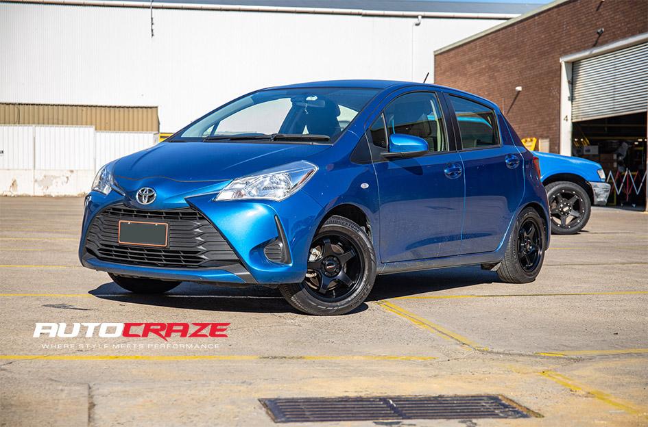 TOYOTA-YARIS-VILLAIN-SATIN-BLACK