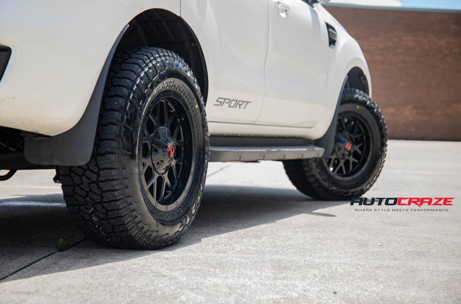FORD EVEREST JUDGE MATTE BLACK