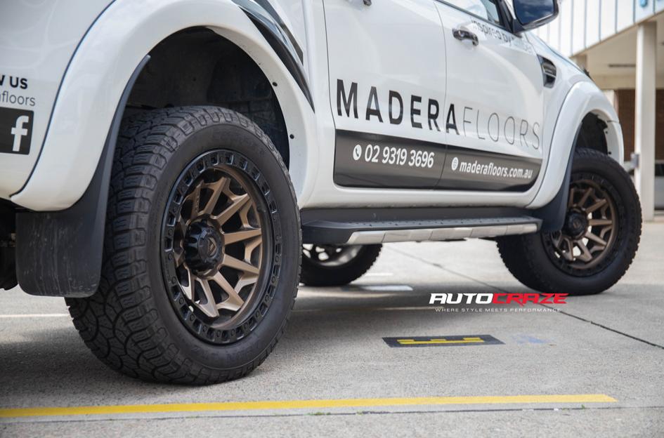 FORD RANGER COVERT BRONZE BLACK LIP