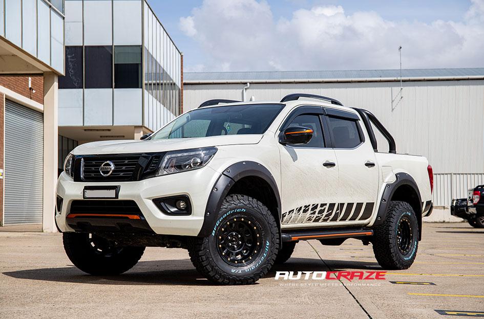 NISSAN NAVARA D LOCKER BLACK