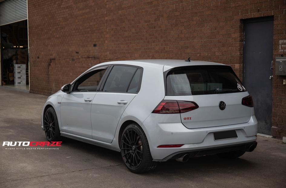 VOLKSWAGEN GOLF FC01 MATTE BLACK