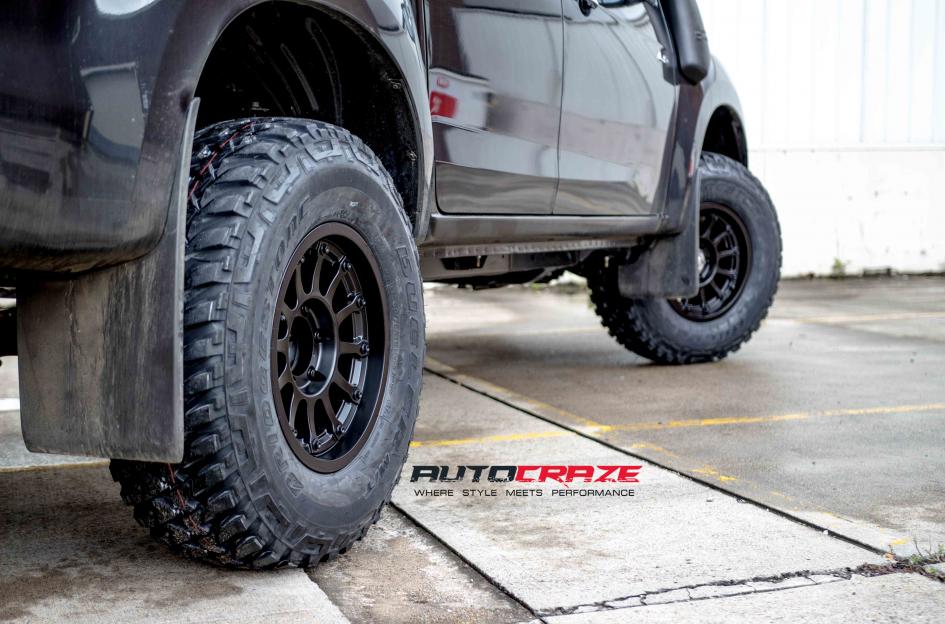 ISUZU DMAX MO971 SATIN BLACK