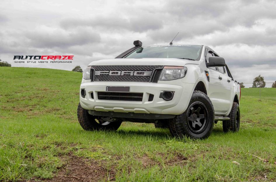 FORD-RANGER-SIX-MATTE-BLACK-FACE-WITH-GLOSS-BLACK-WINDOWS