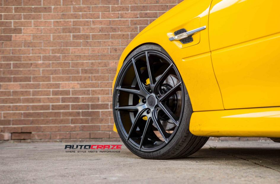 HOLDEN-COMMODORE-TARGA-BLACK---MACHINED-WITH-DOUBLE-DARK-TINT