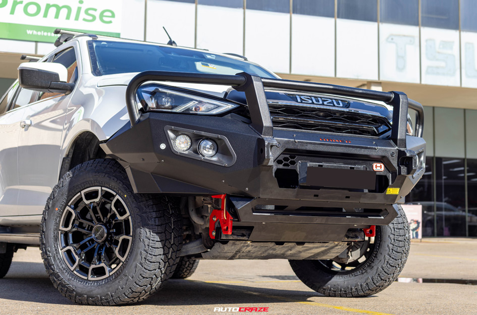 ISUZU MU-X NOMAD N162 GLOSS BLACK DARK TINT