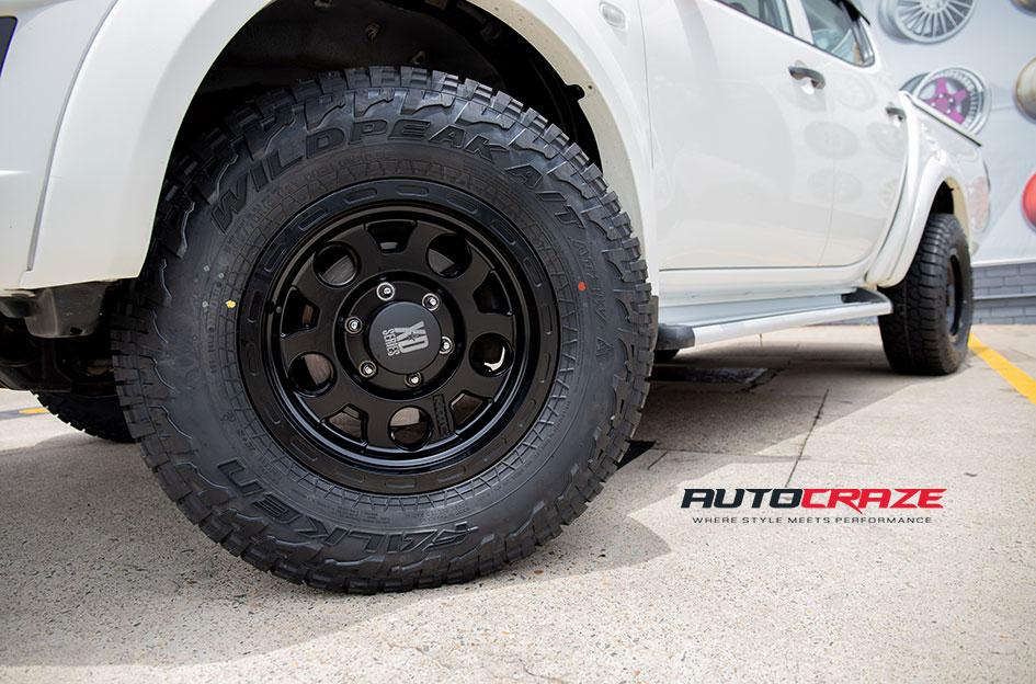 MITSUBISHI TRITON ENDURO MATTE BLACK