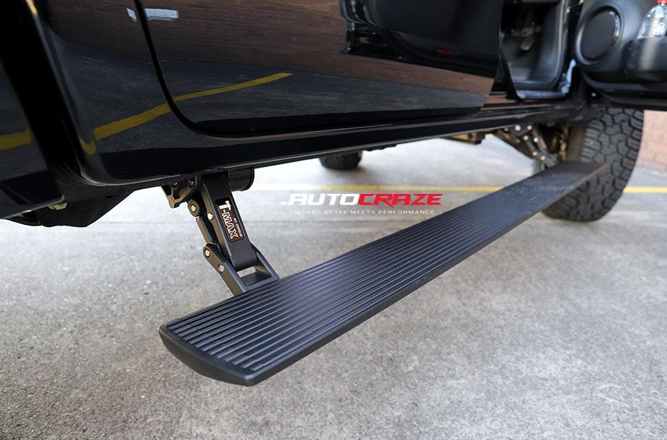 TOYOTA HILUX 4WD KICKER BRONZE CENTER BLACK LIP