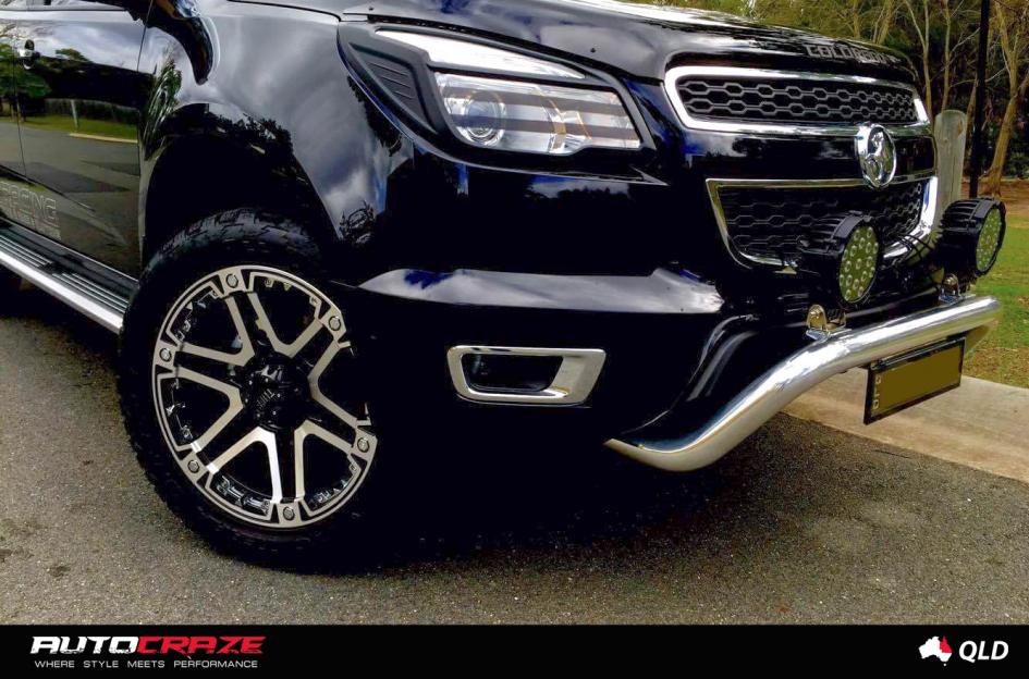HOLDEN COLORADO T01 GLOSS BLACK MACHINED FACE WITH CHROME INSERTS