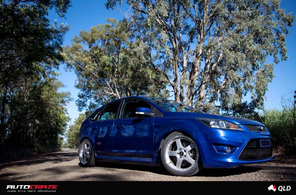 FORD FOCUS  5 STUD  FR