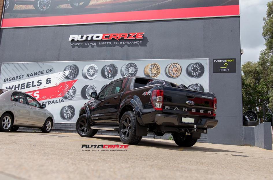 FORD RANGER BEAST BLACK MACHINED WITH DARK TINT