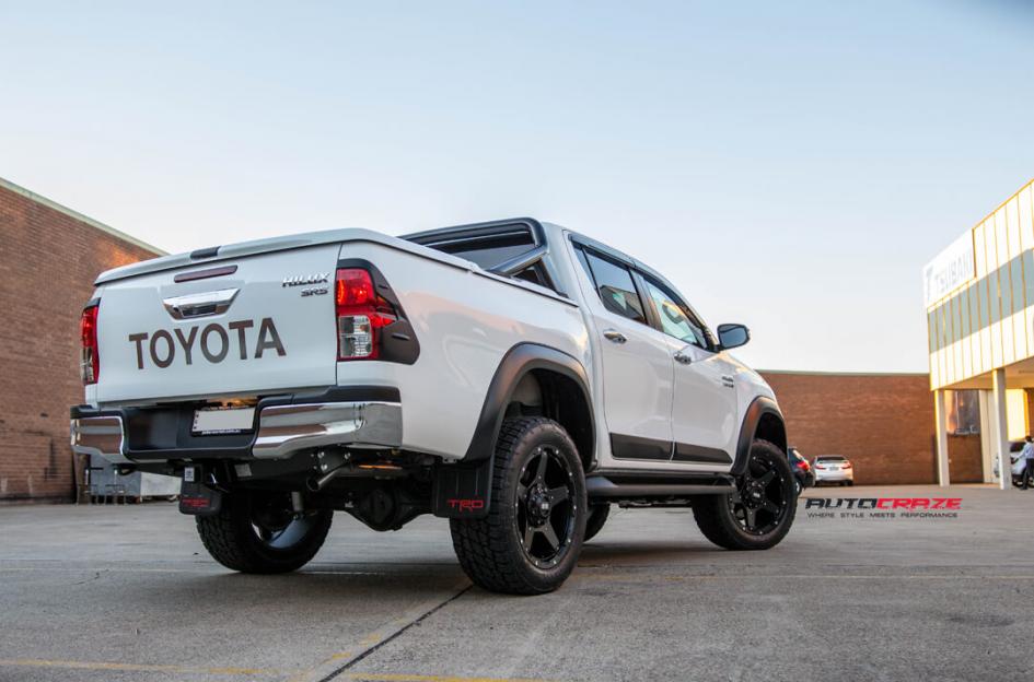 TOYOTA HILUX N80 4WD GD04 MATTE BLACK