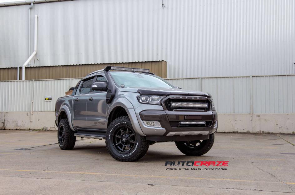 FORD RANGER COUPLER BLACK MACHINED WITH DARK TINT 6