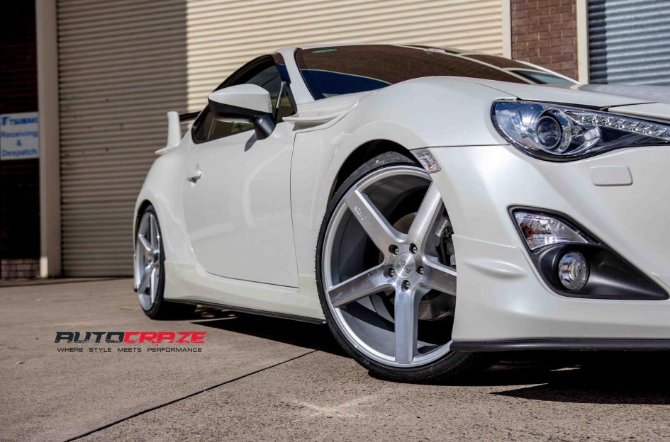 TOYOTA 86 MILAN SILVER MACHINED FACE
