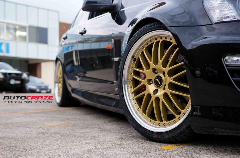 HOLDEN-COMMODORE-OM-GOLD-POLISH-LIP
