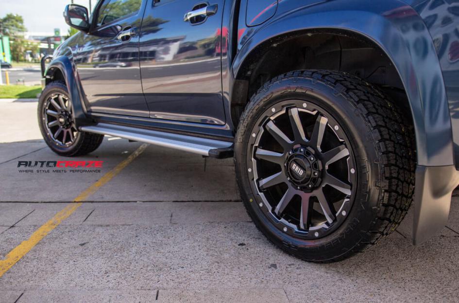 ISUZU DMAX GD05 MATTE BLACK MILLED ACCENTS