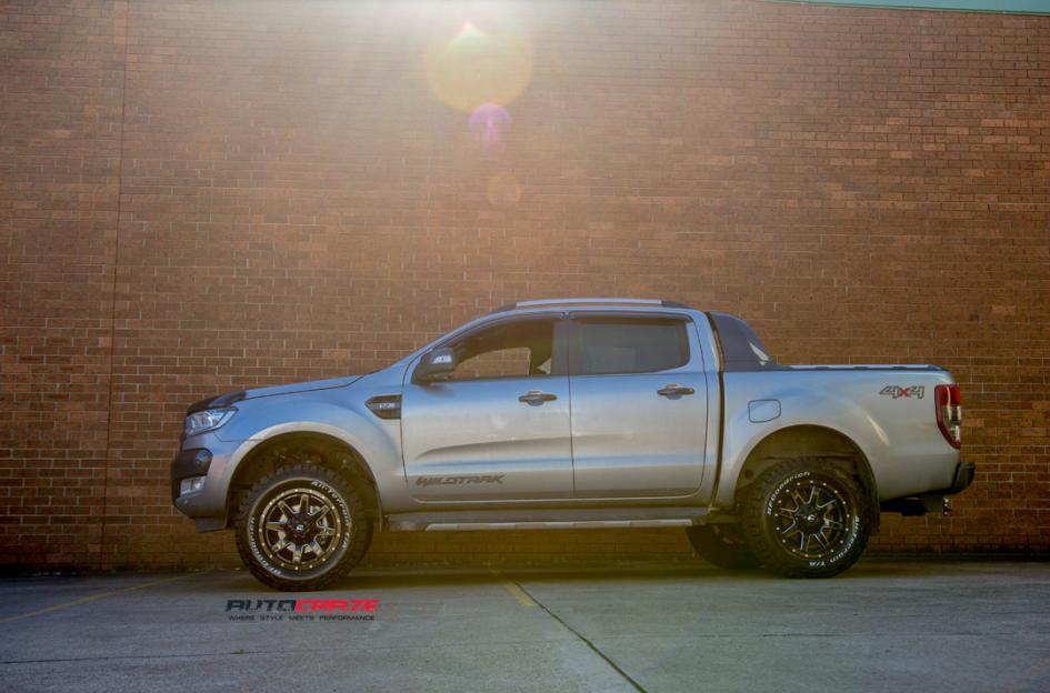 FORD RANGER MAVERICK GLOSS BLACK MILLED ACCENTS 8