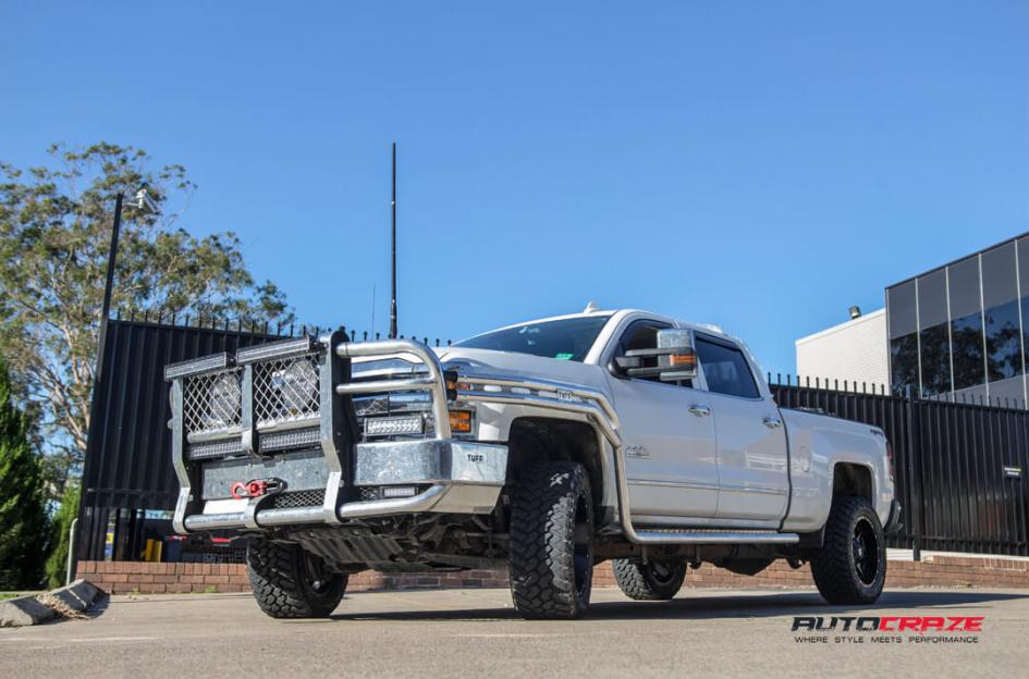 CHEVROLET SILVERADO MAVERICK GLOSS BLACK MILLED ACCENTS