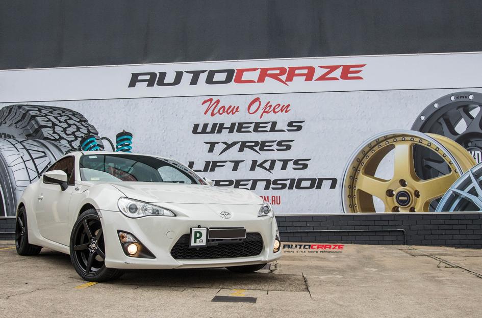 TOYOTA 86 RACER BLACK MACHINED FACE