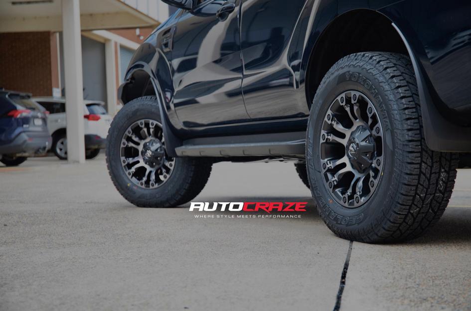 FORD EVEREST VAPOR BLACK MACHINED WITH DARK TINT