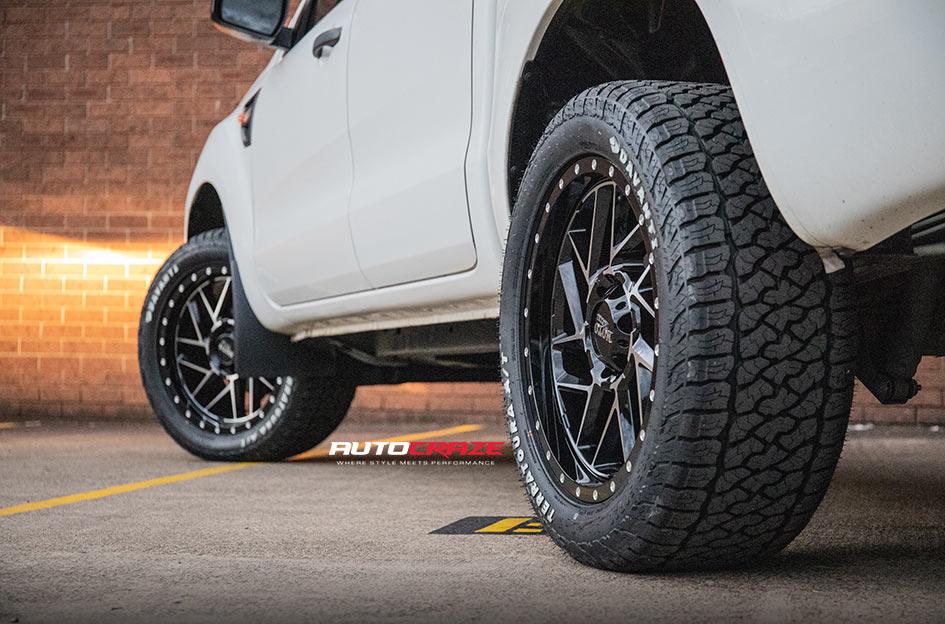 FORD RANGER MO985 GLOSS BLACK MACHINED