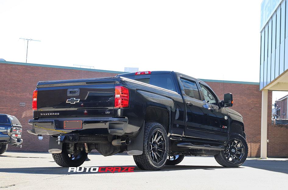 CHEVROLET SILVERADO OUTBREAK XD847 GLOSS BLACK MILLED
