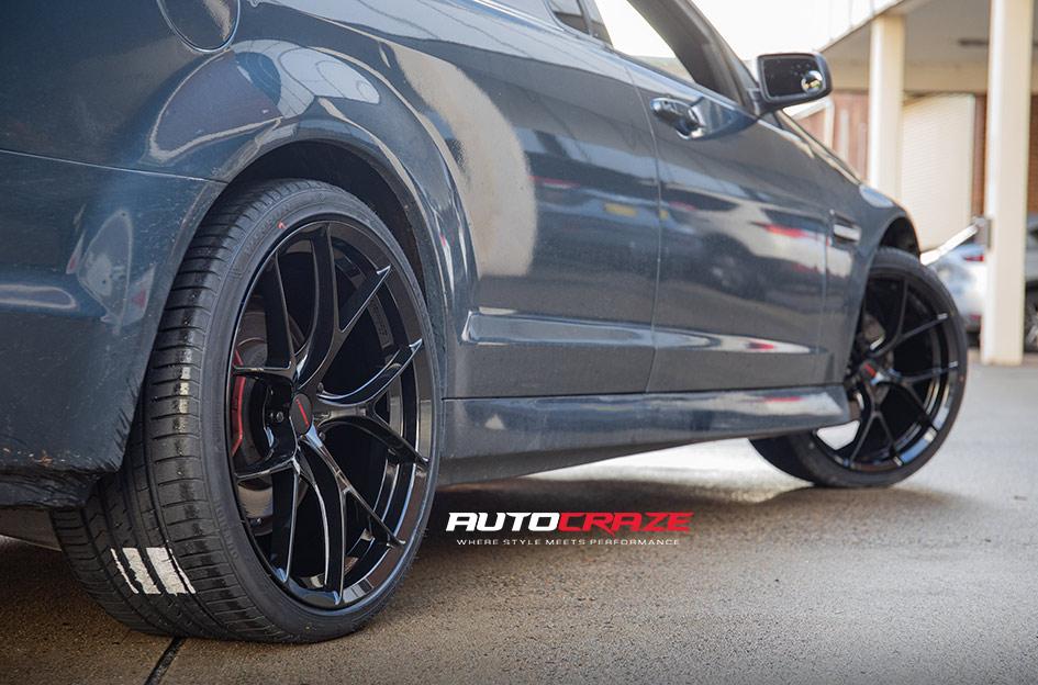 HOLDEN-COMMODORE-ZR3-GLOSS-BLACK