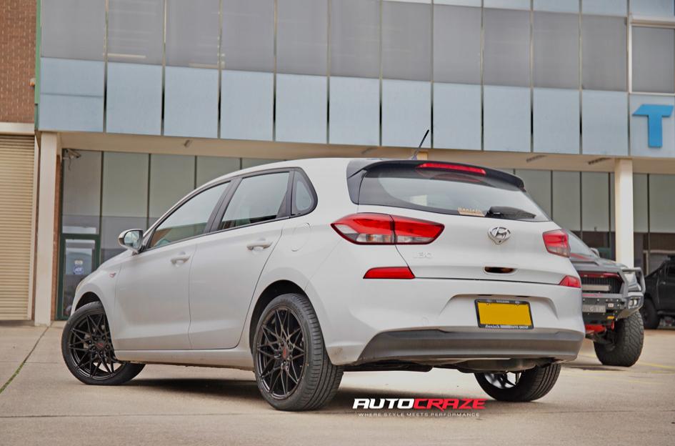 HYUNDAI I30 ZR1 GLOSS BLACK