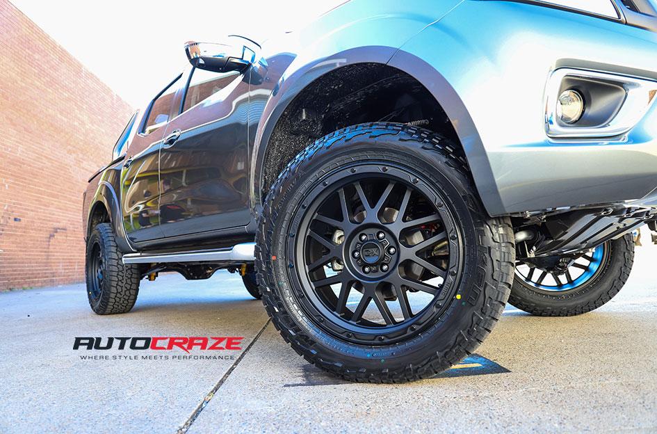 NISSAN NAVARA GRENADE OR MATTE BLACK