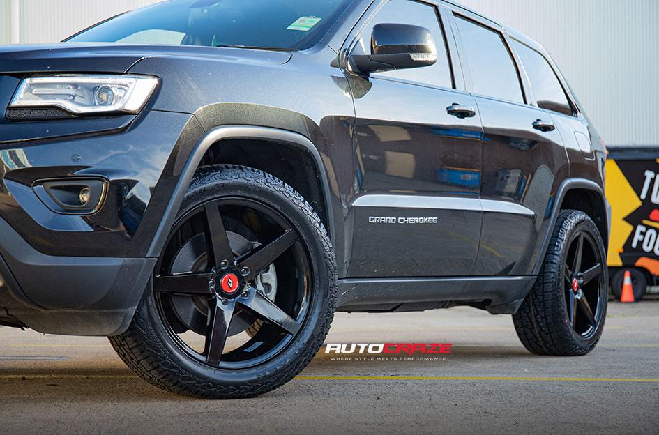 JEEP-GRAND-CHEROKEE-IFG-8-FLAT-BLACK
