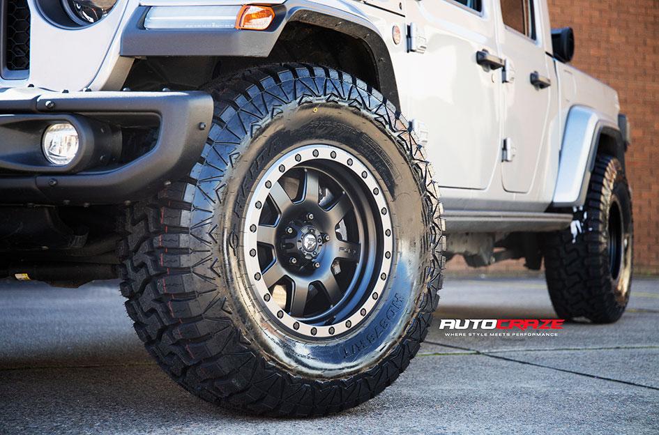 JEEP-WRANGLER-TROPHY-MATTE-BLACK-WITH-ANTHRACITE-RING