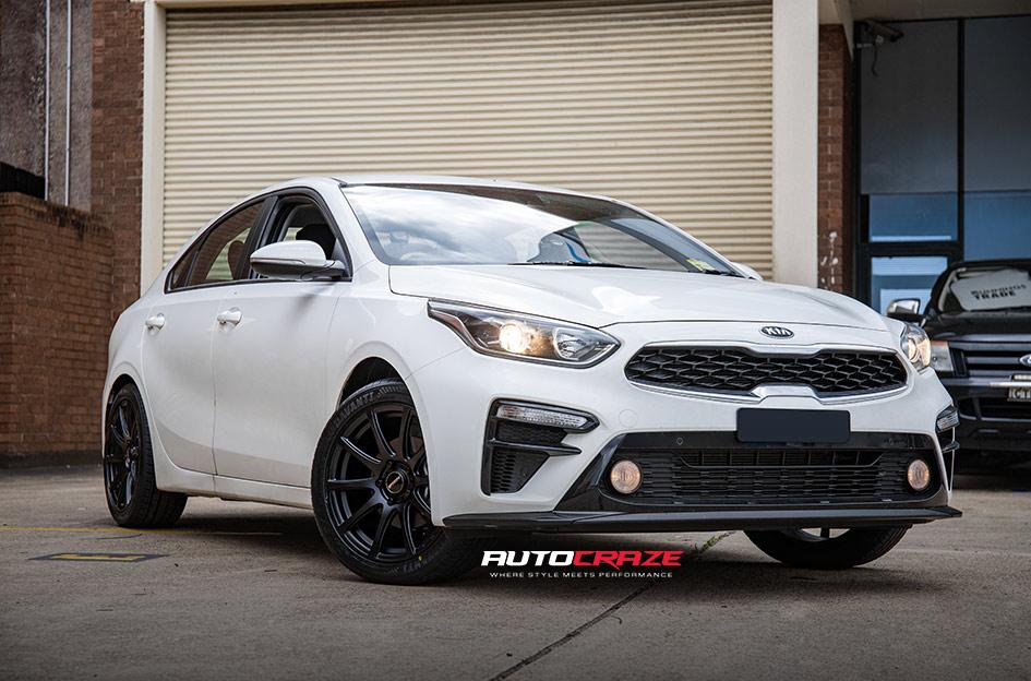 KIA-CERATO-CARBINE-SATIN-BLACK