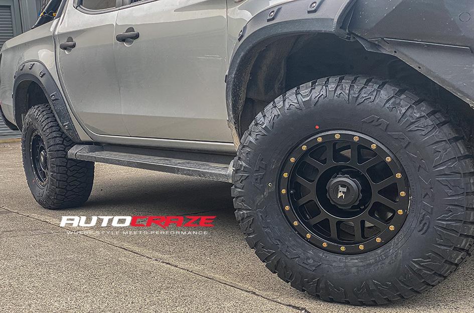 MITSUBISHI TRITON TREMOR SATIN BLACK