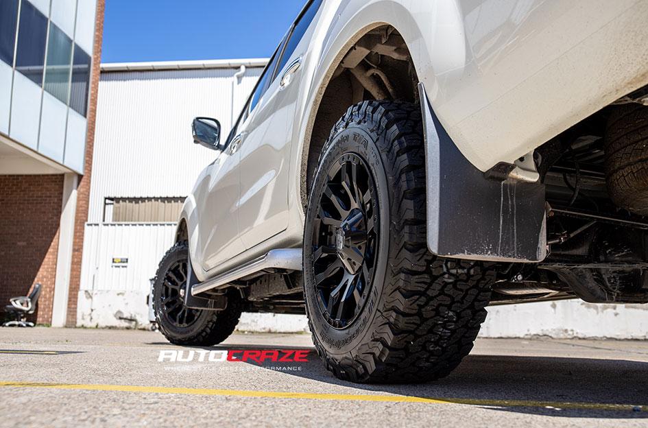 NISSAN NAVARA FLORIDA MATT BLACK