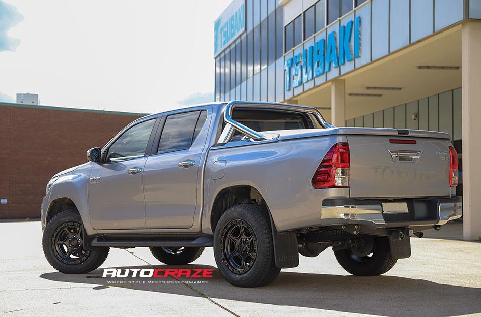 TOYOTA HILUX 4WD PORTAL SATIN BLACK