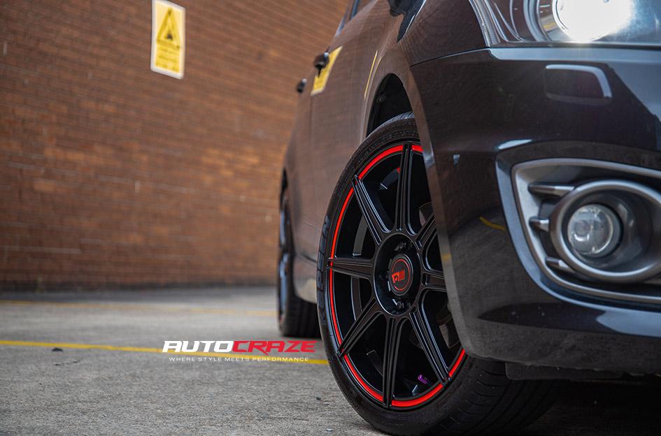 SUZUKI SWIFT MR142 SATIN BLACK W  RED STRIPE