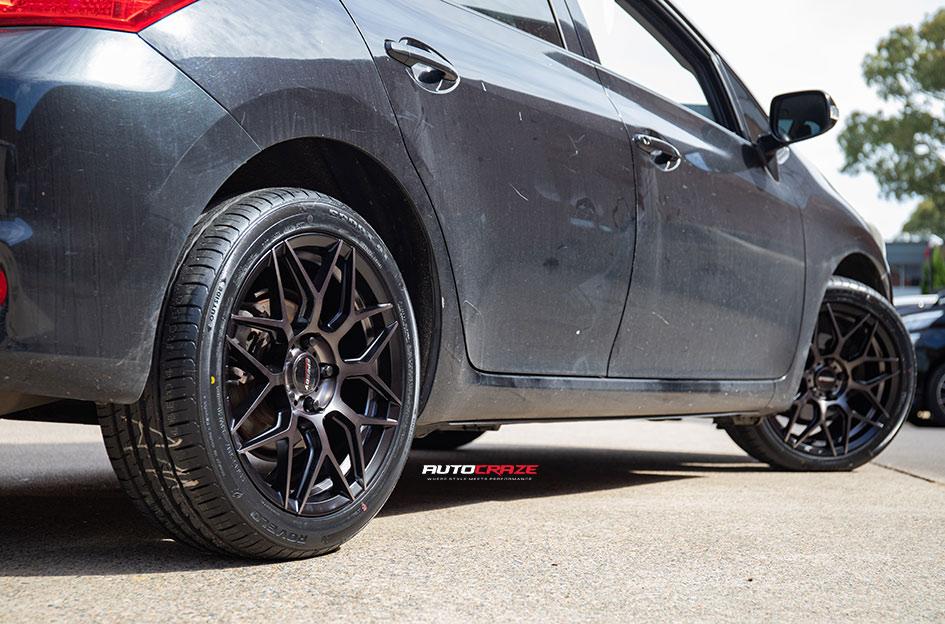TOYOTA COROLLA PODIUM BLACK DARK TINT FACE