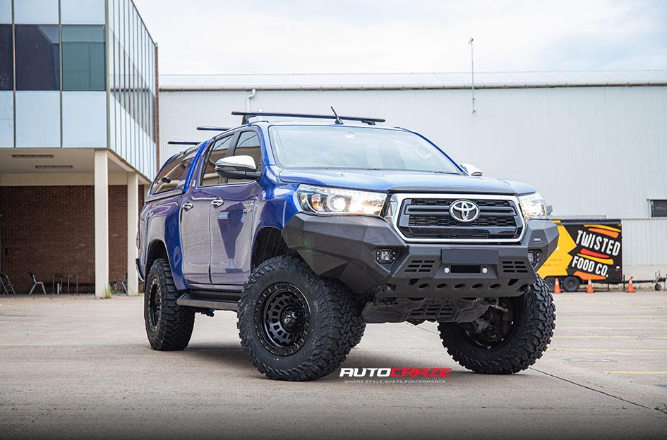 TOYOTA HILUX N80 4WD ZEPHYR MATTE BLACK
