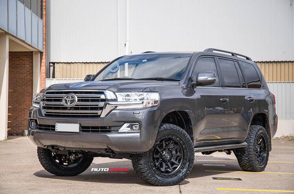 TOYOTA LANDCRUISER COVERT MATTE BLACK