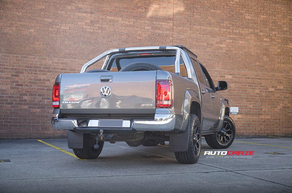 VOLKSWAGEN AMAROK REPLAY GLOSS BLACK MACHINED DARK TINT