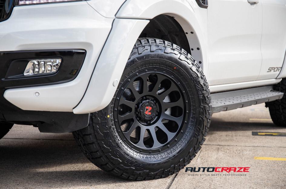 FORD EVEREST VICTIM MATTE BLACK