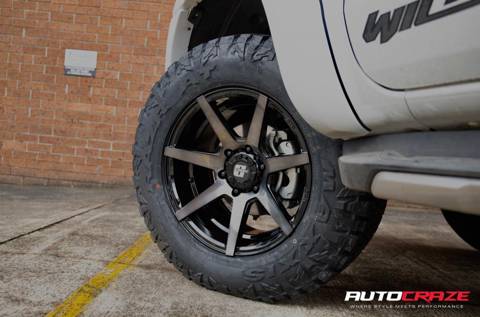 FORD RANGER AVALANCHE MATTE BLACK GREY FACE