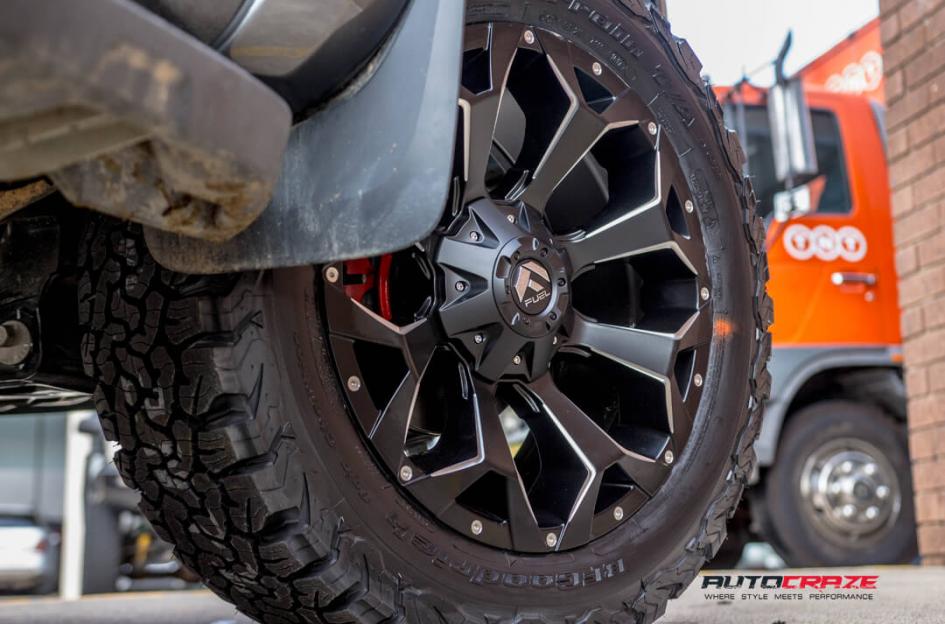 FORD RANGER ASSAULT GLOSS BLACK MILLED ACCENTS