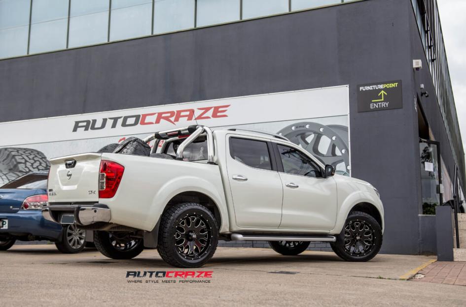 NISSAN NAVARA MENACE GLOSS BLACK MILLED ACCENTS