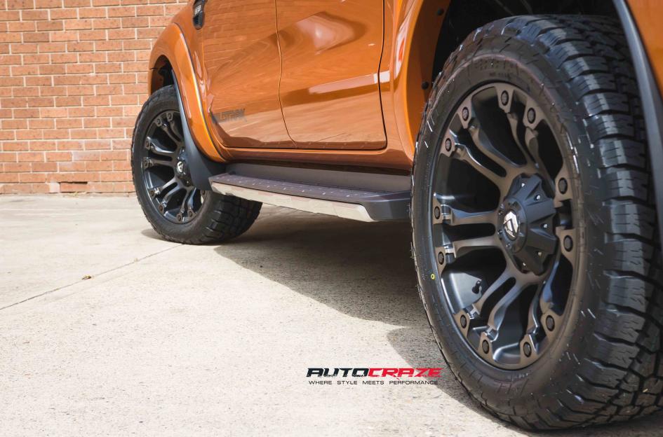 FORD-RANGER-VAPOR-BLACK-MACHINED-WITH-DARK-TINT-8
