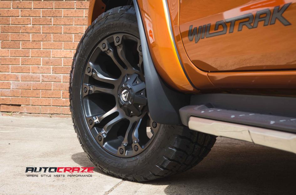 FORD-RANGER-VAPOR-BLACK-MACHINED-WITH-DARK-TINT-8